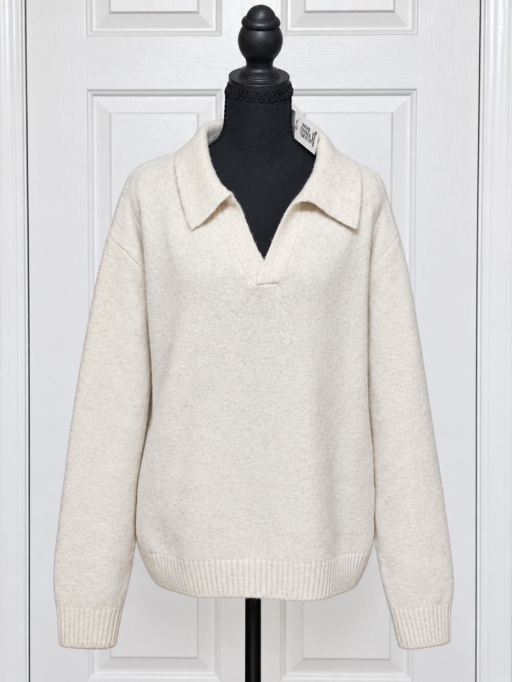 Urban Outfitters Ivory Cream Collared Oversized Knit Sweater Size Medium M NWT